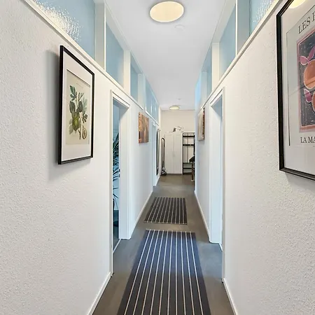 Gruppenapartment In Platz Fuer 16 Gaeste Parkplatz Lägenhet *
