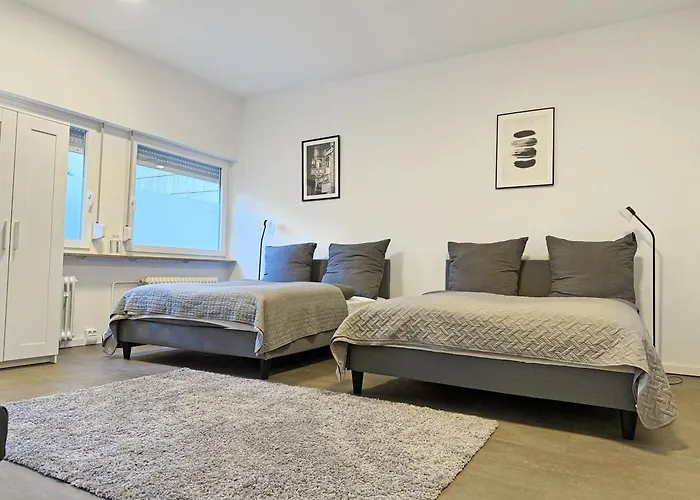 Apartment Gruppenapartment In Platz Fuer 16 Gaeste Parkplatz *