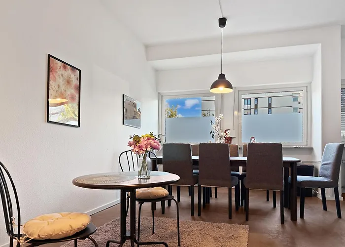 Apartment Gruppenapartment In Platz Fuer 16 Gaeste Parkplatz *