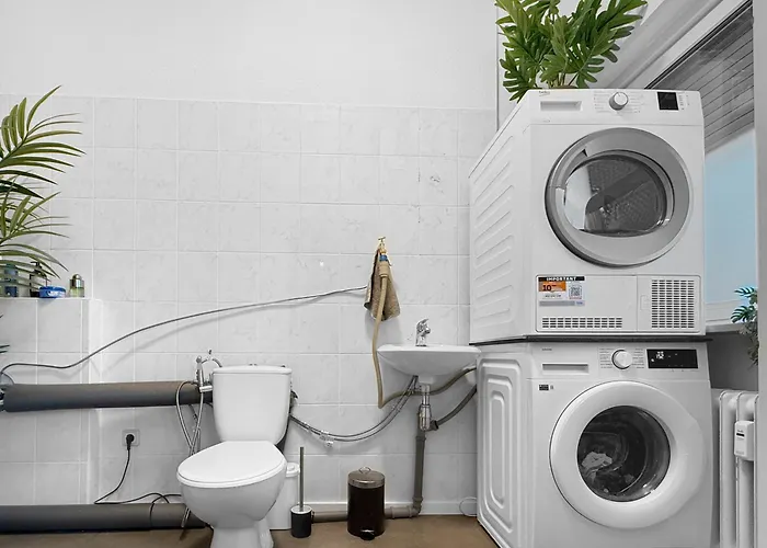 Gruppenapartment In Platz Fuer 16 Gaeste Parkplatz アパート *