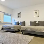 Lägenhet Gruppenapartment In Platz Fuer 16 Gaeste Parkplatz *