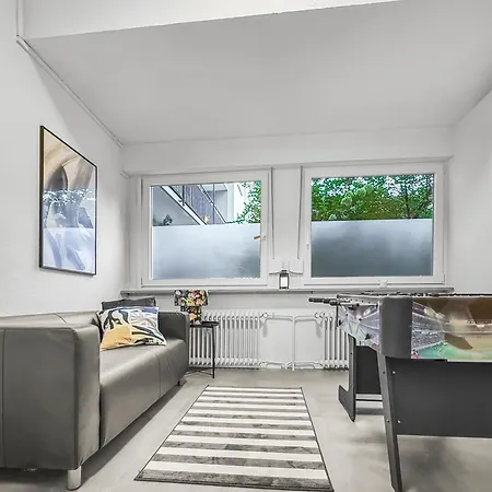 Apartment Gruppenapartment In Platz Fuer 16 Gaeste Parkplatz *