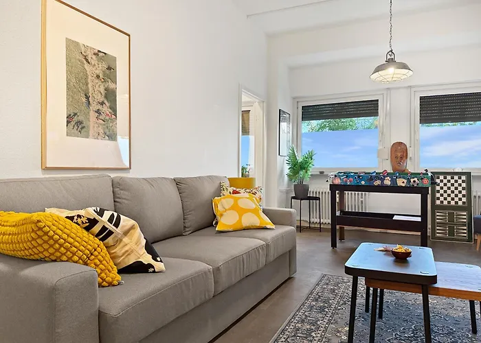 Gruppenapartment In Platz Fuer 16 Gaeste Parkplatz 아파트 *
