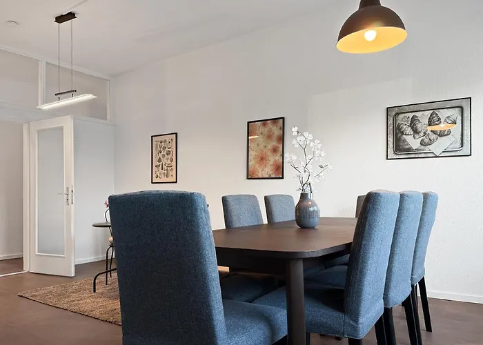 Gruppenapartment In Platz Fuer 16 Gaeste Parkplatz 아파트 뮌헨