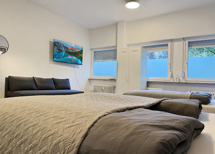 Gruppenapartment In Platz Fuer 16 Gaeste Parkplatz 아파트 *